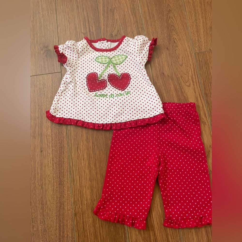 Wishes and kisses 0 to 3 months baby girl outfit